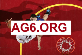 韦德：我给詹姆斯的空接都故意传歪 这样才有效果 反正他都能接住